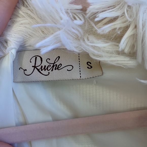 Furry cream jacket - Picture 4 of 6